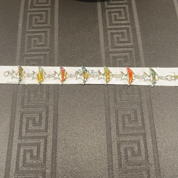 👋 3/$15 FASHION JEWELRY FISH BRACELET NWT - Picture 2 of 6